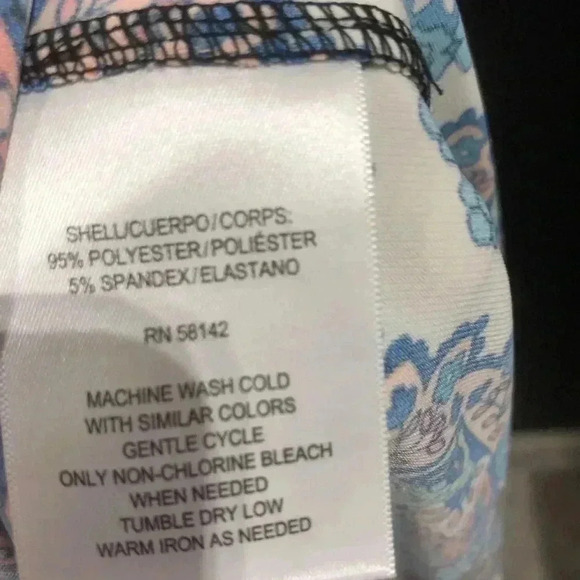 London Times Sleeveless Halter, flare,soft silky stretch,keyhole back,pattern - Picture 8 of 11